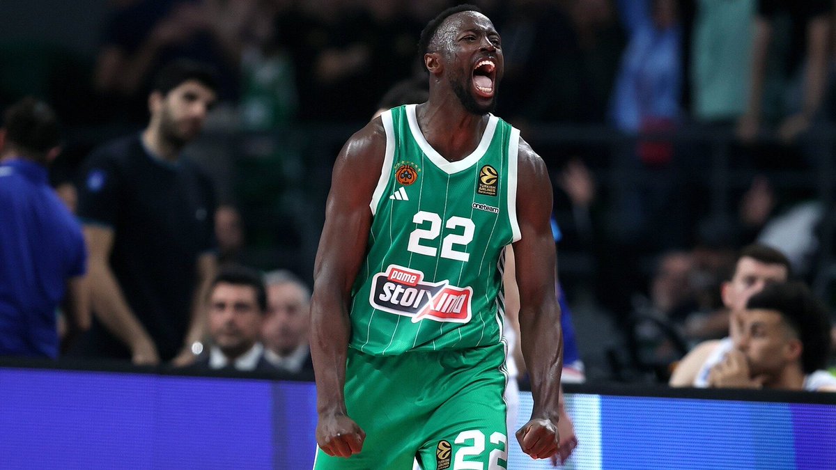 chkarabelas's tweet photo. #RMBaloncesto https://t.co/oRbOgMZeME