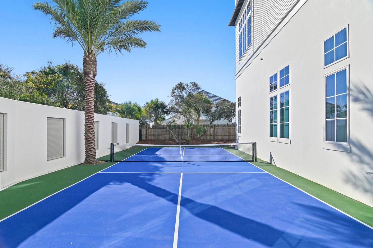 Royal_30A's tweet photo. Tucked on the east end of 30A, Just B is a newly built 10,000+ sq ft luxury retreat just steps from the beach. Private pool and spa, pickleball court, fitness room, and Gulf-view game lounge near Alys Beach and Rosemary Beach.

An unforgettable 30A escape! https://t.co/r0kcGaNeCK https://t.co/c6GefPEsqR