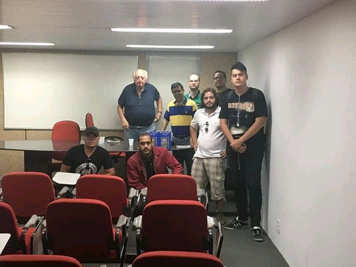integralismodf's tweet photo. Faleceu, ontem, Rodrigo Ribeiro, conhecido como "Rodrigo Firmeza", vítima de um acidente de moto.

Nacionalista, torcedor do Ceilândia e simpatizante do integralismo, Rodrigo era muito querido e respeitado na sua comunidade.

Ele deixa uma esposa e um filho.

Anauê! Anauê! Anauê! https://t.co/EkTX7AZa50