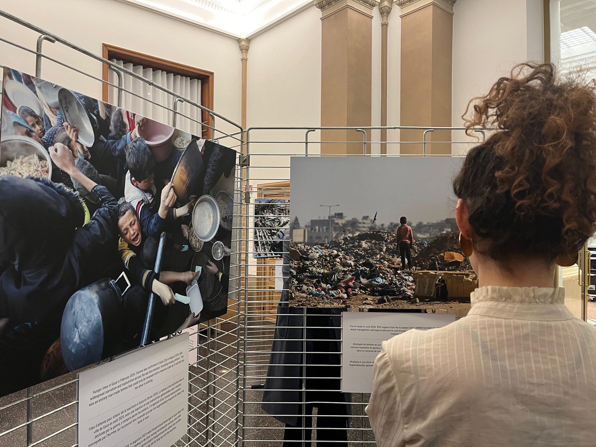 UNLazzarini's tweet photo. Today I joined the opening of the exhibition “Gaza : Through Their Eyes” in Brussels.

For decades, @UNRWA has helped the people of #Gaza to rebuild their lives in the aftermath of violence & destruction.

Contrary to pernicious disinformation, we continue to do so today.

#UNRWAworks to provide healthcare, learning + vital humanitarian assistance for those in need.

Today I thanked Commissioner @hadjalahbib & the EU for the vital 🇪🇺 political + financial support provided to UNRWA.

Without this support, it would be impossible for the Agency to continue delivering essential services.

Grateful to the City of Brussels for hosting this exhibition from 4 February until 1 March at The Bourse.