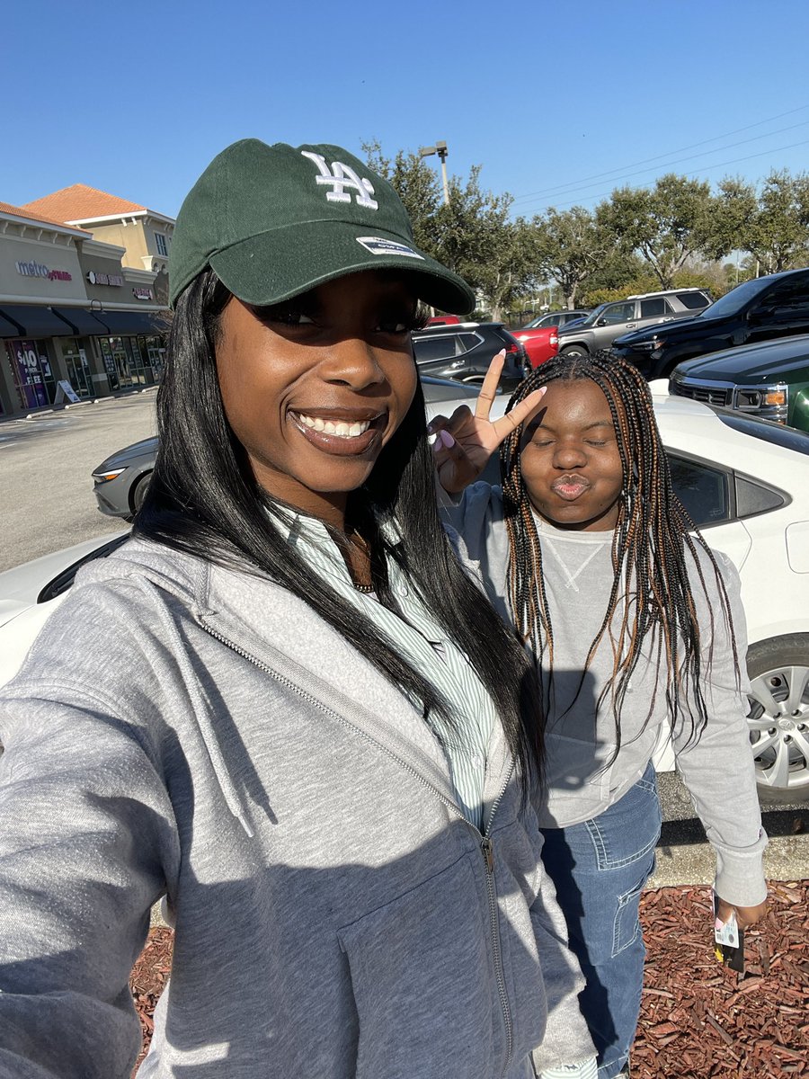 _modelmediva's tweet photo. Feb 3rd belongs to you! 💚🫶🏾🩶 https://t.co/u37BuqEqg0