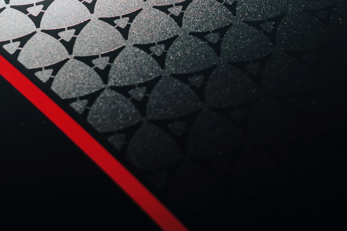 StellantisNAEsp's tweet image. Los @Dodge #Charger Scat Pack y Charger R/T 2026 con motor #SIXPACK estrenan dos nuevas opciones de personalización de fábrica: gráfico de cofre en color negro satinado y doble franja con patrón Fratzog. Más contraste, más carácter y  más músculo ➡️bit.ly/4avyGUH