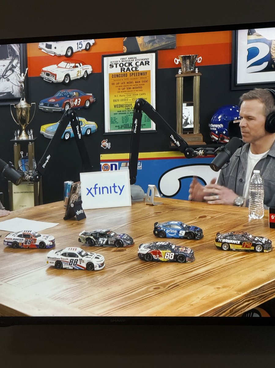 Daniel Cobb tweet media