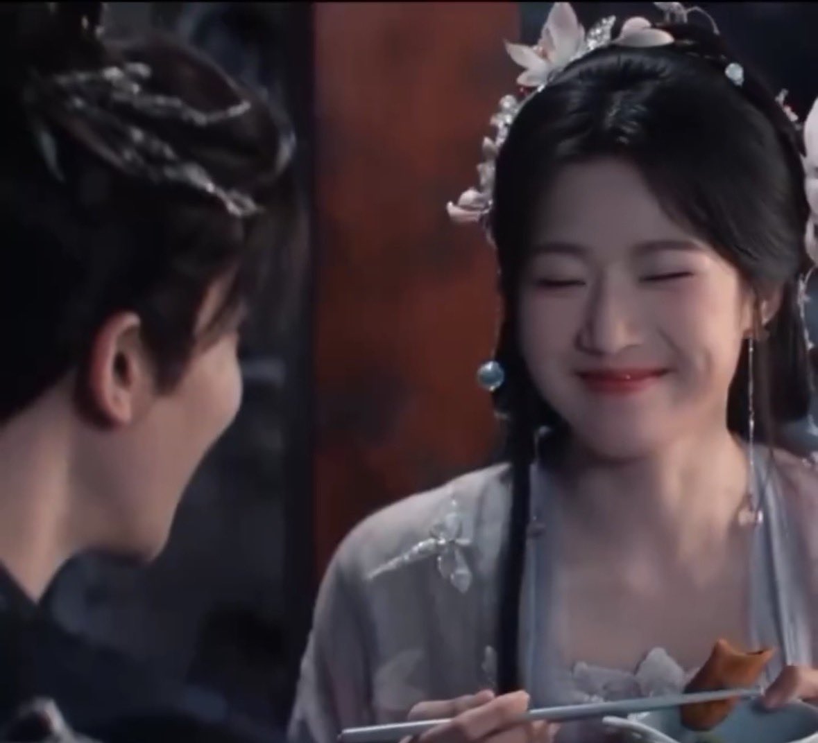 하 명의가 이렇게 귀여운데
어떻게 안 사랑하냐고ㅠㅠㅠㅠㅠ
내 다람쥐ㅠㅠㅠ 내 토끼ㅠㅠㅠㅠㅠㅠ

기백재 볼따구도 활짝 웃고 있잖아
이게 맞지
어떻게 안 웃냐