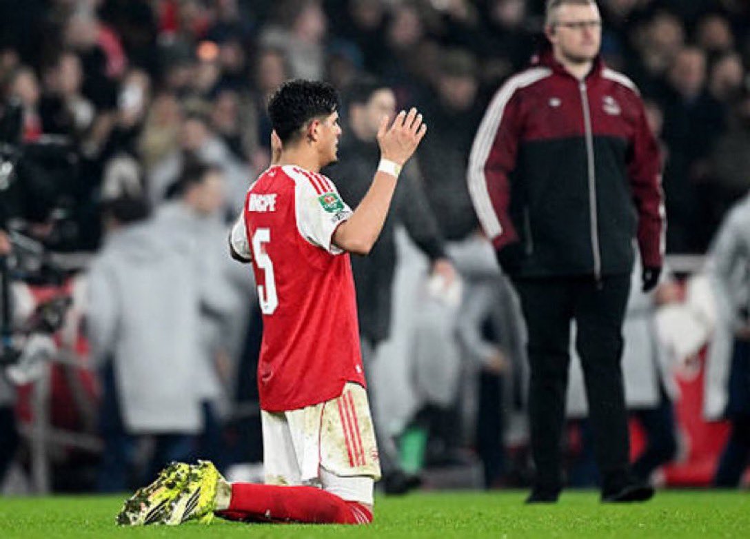 No Pre Season
Surgery few weeks after he signed 
Paired with 4 different partners including Norgaard at CB
Played in multiple positions.

Piero Hincapie we appreciate you ❤️