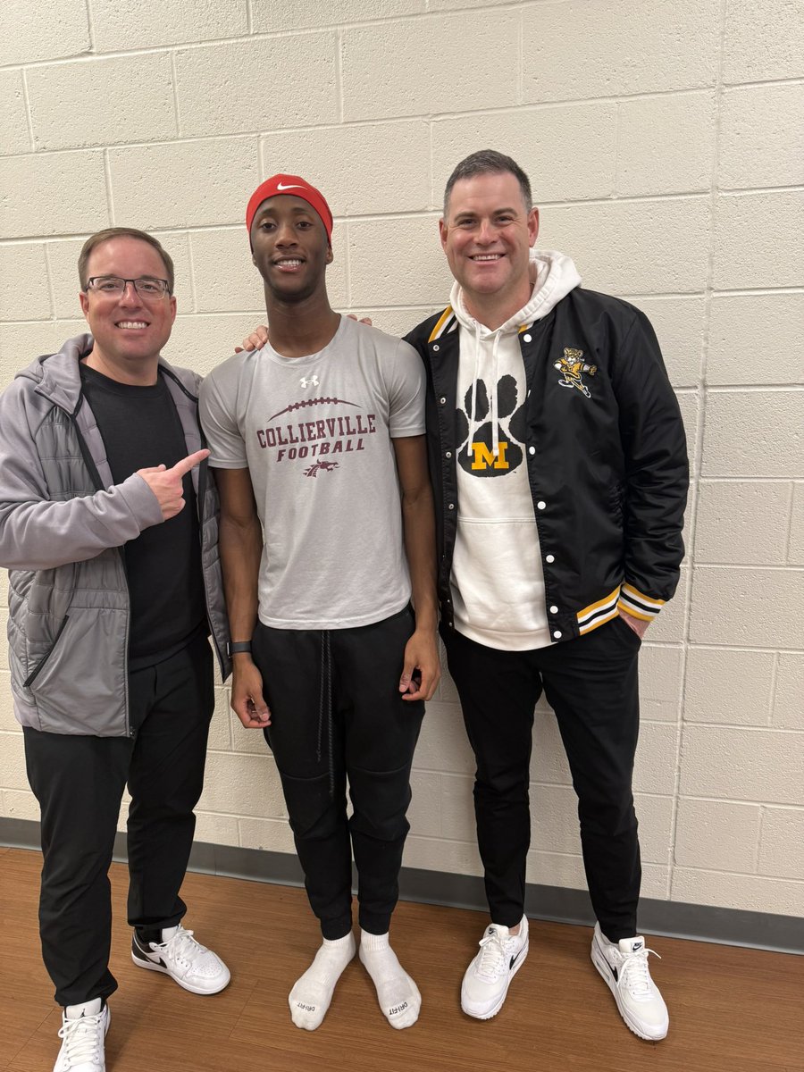 Erikwaldenjr's tweet photo. Appreciate @CoachDrinkwitz and @NastyWideOuts Coming by during the contact period last month! #Miz🐯 https://t.co/godntCa4p4