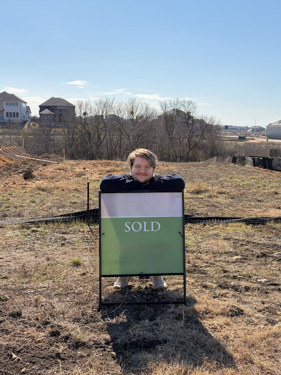 roland ☾ tweet media