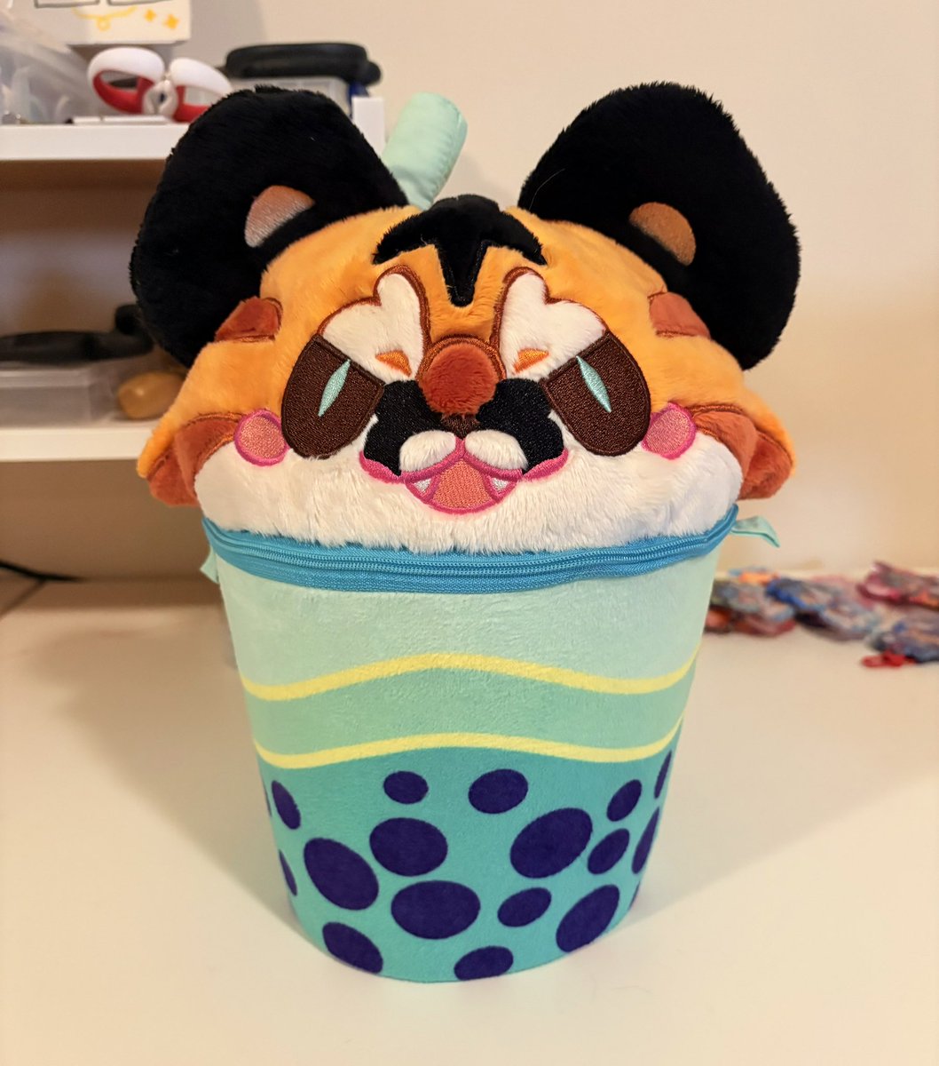 ✨🌈 benji 🌈✨🔜 FurTheMore tweet media