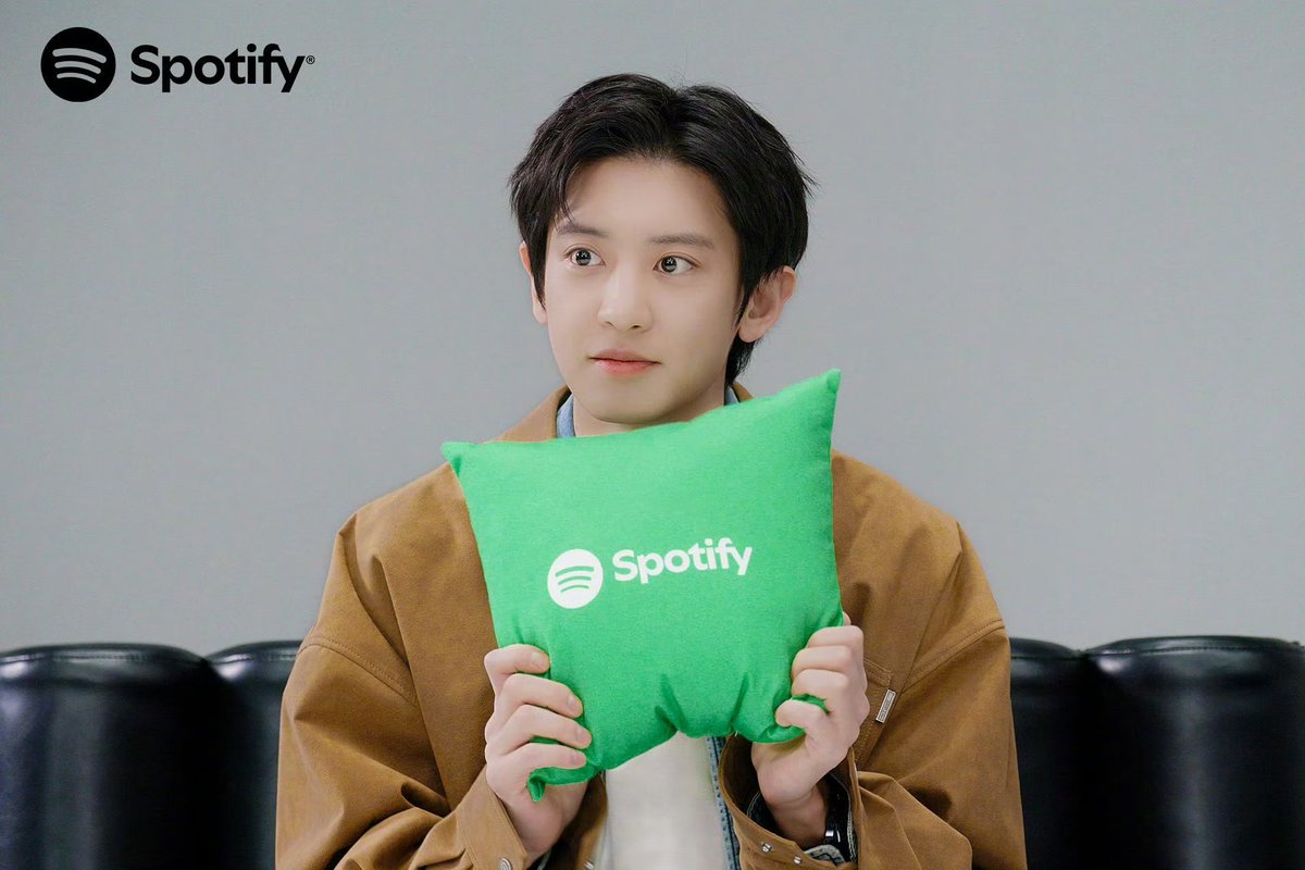 miniLoEy tweet media