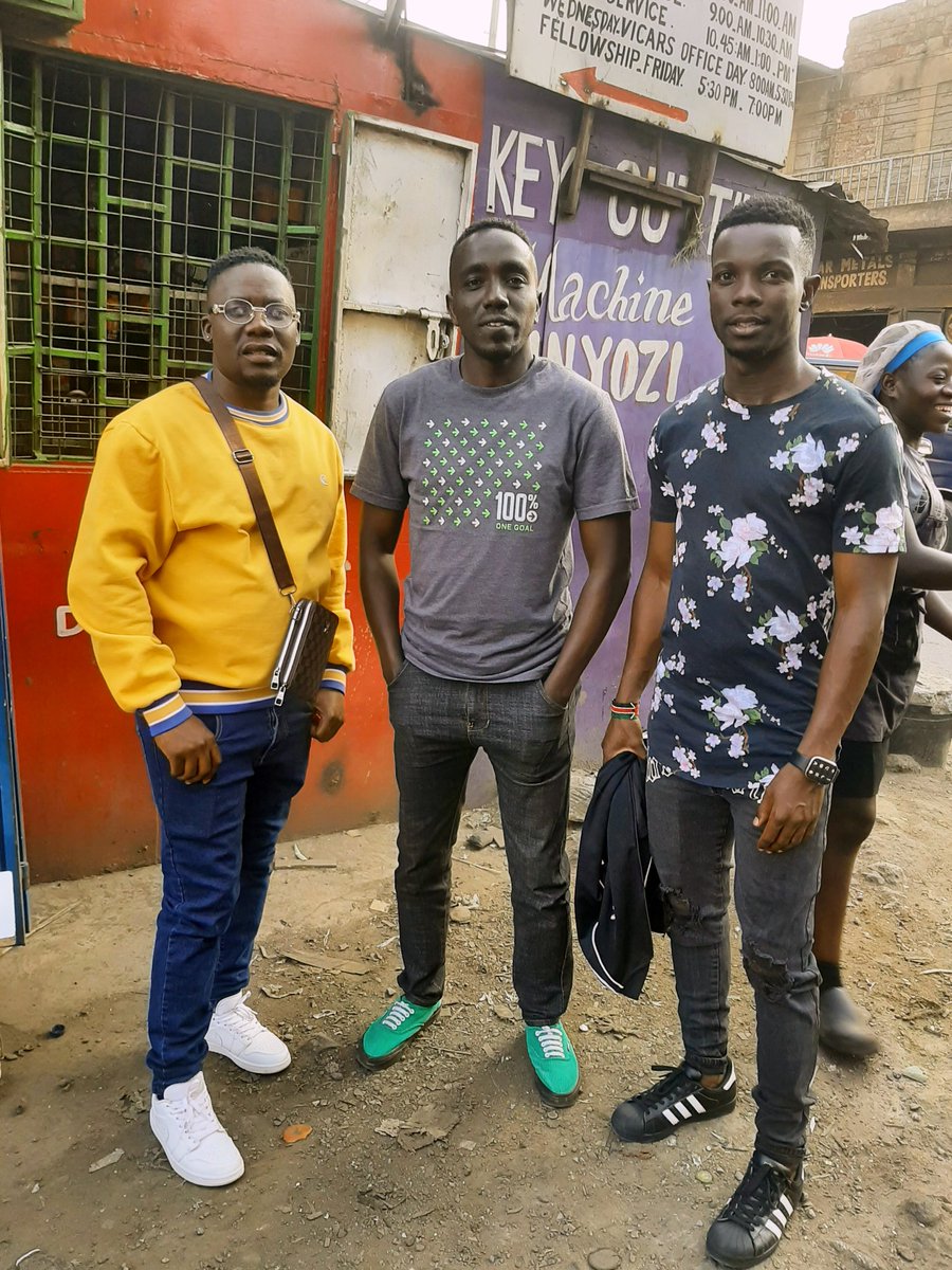 josephmacharia0's tweet photo. Glad to have caught up and interacted with fellow youths and Eastlands' finest talents who are Awicko (a great artist in the music industry 🎤) and Hon Omoreh (a great football player ⚽️).
#MbelePamoja
#YouthForYouth https://t.co/xAT1btgo02