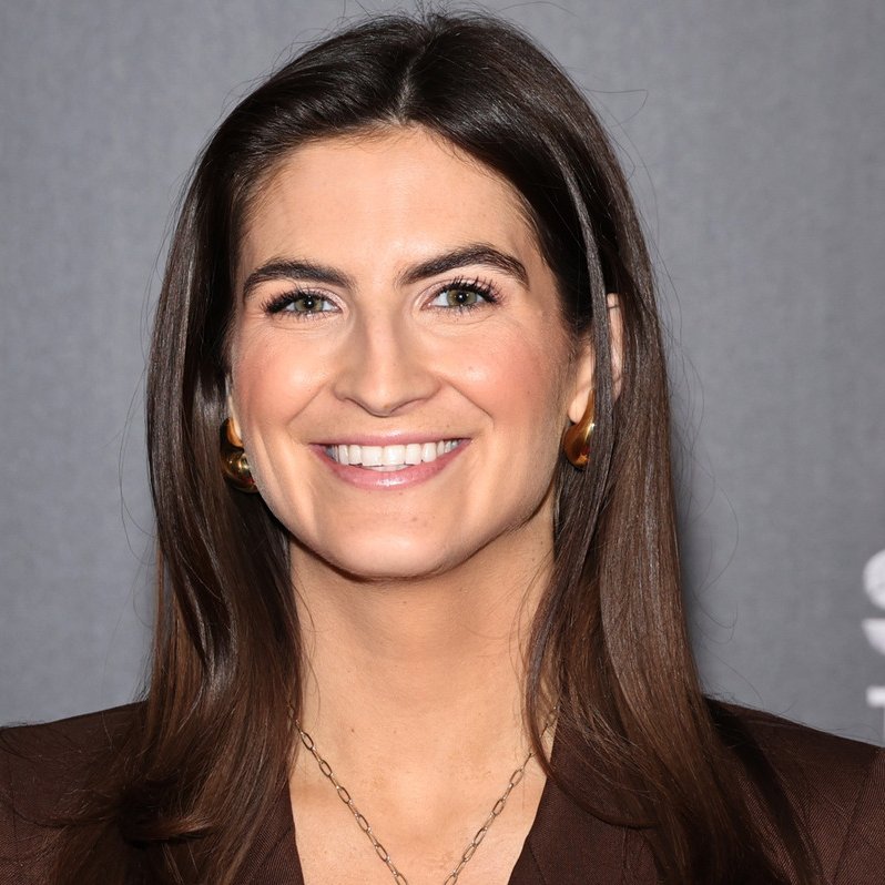 AZ_Brittney's tweet image. Kaitlin Collins asking an Epstein question shows she has more balls than anyone else in the White House Press corps, and we LOVE 💙her for it.

Drop a 💙 for holding Trump accountable. 💙💙