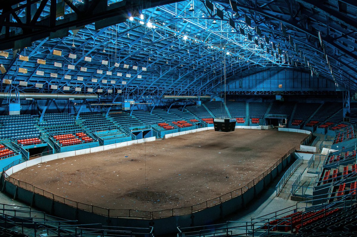 ExploresMr's tweet image. The former arena at the abandoned and since demolished Michigan State Fair site in Detroit, Michigan in 2020. It was demolished in 2022 to make way for an Amazon Fulfilment Center. The Fairgrounds are now in suburban Novi, Michigan.