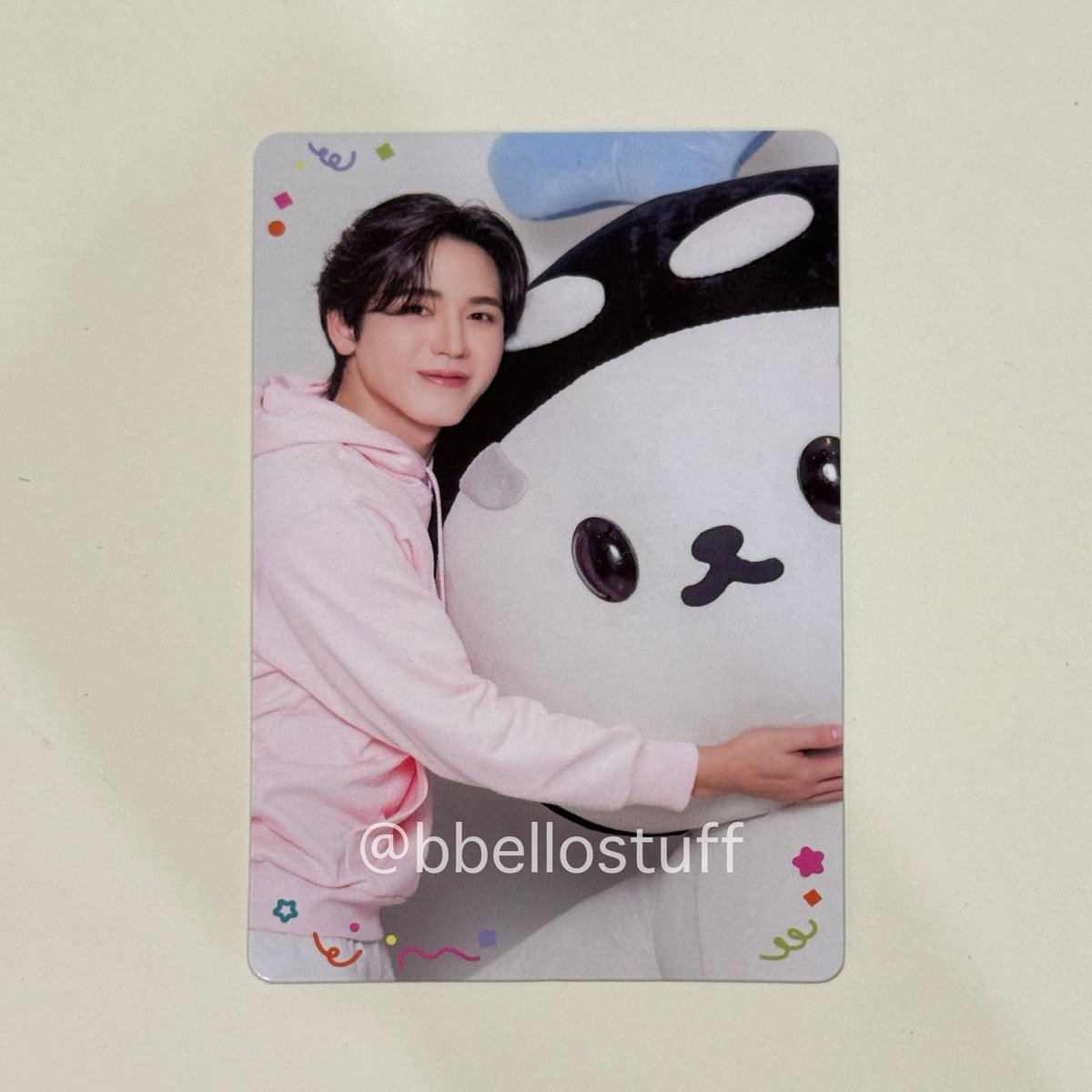 bbellostuff's tweet image. random card ✨

นิว — 20.-

💌 : ค่าส่ง 30.- 
สนใจทัก DM ได้เลยนะคับ ⭐️

#สนามอ่านเล่น2026xGMMTV #ตลาดนัดgmmtv #ตลาดนัดเตนิว
