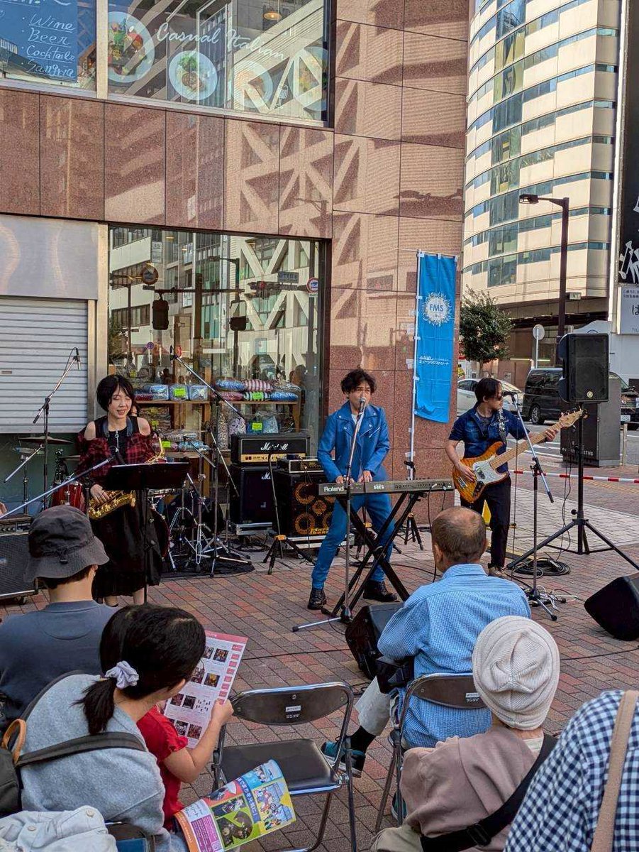 funabashi_ms's tweet photo. **第12回ふなばしミュージックストリート開催！**

ライブパフォーマンス振り返り投稿🎤

船橋スクエア２１前

◇Maco’s Kitchen◆

#FMS12th振り返り #繋がろうミュージックパワー

#船橋 #音楽 #ふなばしミュージックストリート #音楽でまちを元気に https://t.co/4SX9KHWMfa