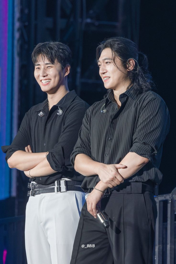 이거 진짜 개두툼연상커플느낌낭낭해서 너무너무너무조움🥹