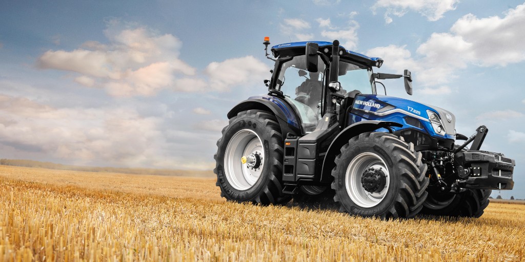 CNHIndustrial's tweet image. The new T7 Standard Wheelbase has arrived.

Redesigned with more power, more comfort, and smarter technology — delivering big capability with compact agility. ow.ly/lGGm50Y8wwE

Built for the demands of modern farming.

#NewHolland #AgTech #FarmingInnovation