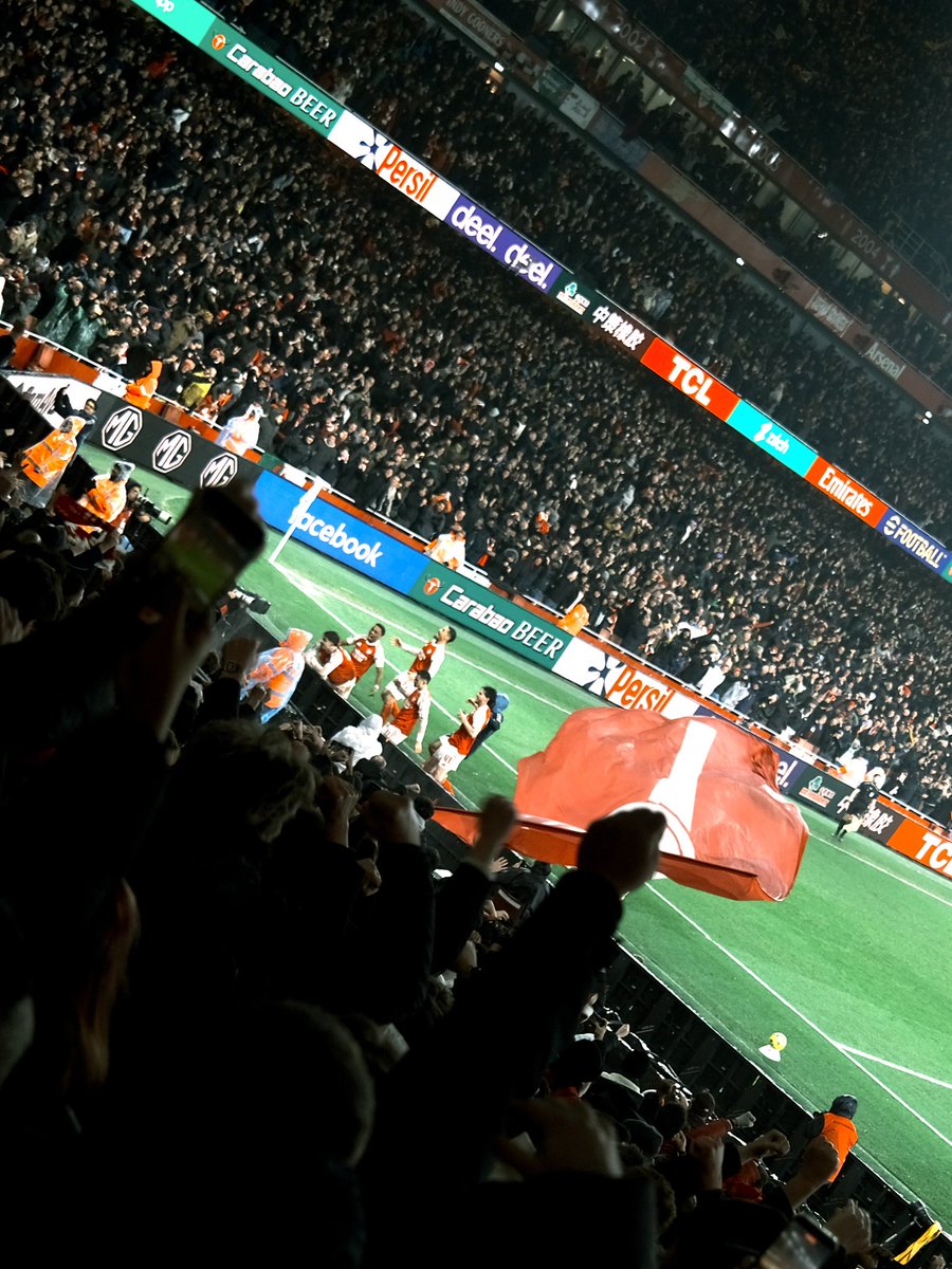 Lower North Bank tweet media