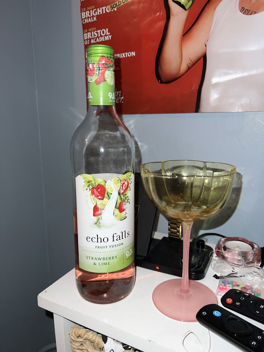 norrisblues's tweet photo. i wasn’t gonna drink tonight but i’m missing the ted talk guy from jatp like a mothetfucker 😔 https://t.co/kRFNljCtVQ