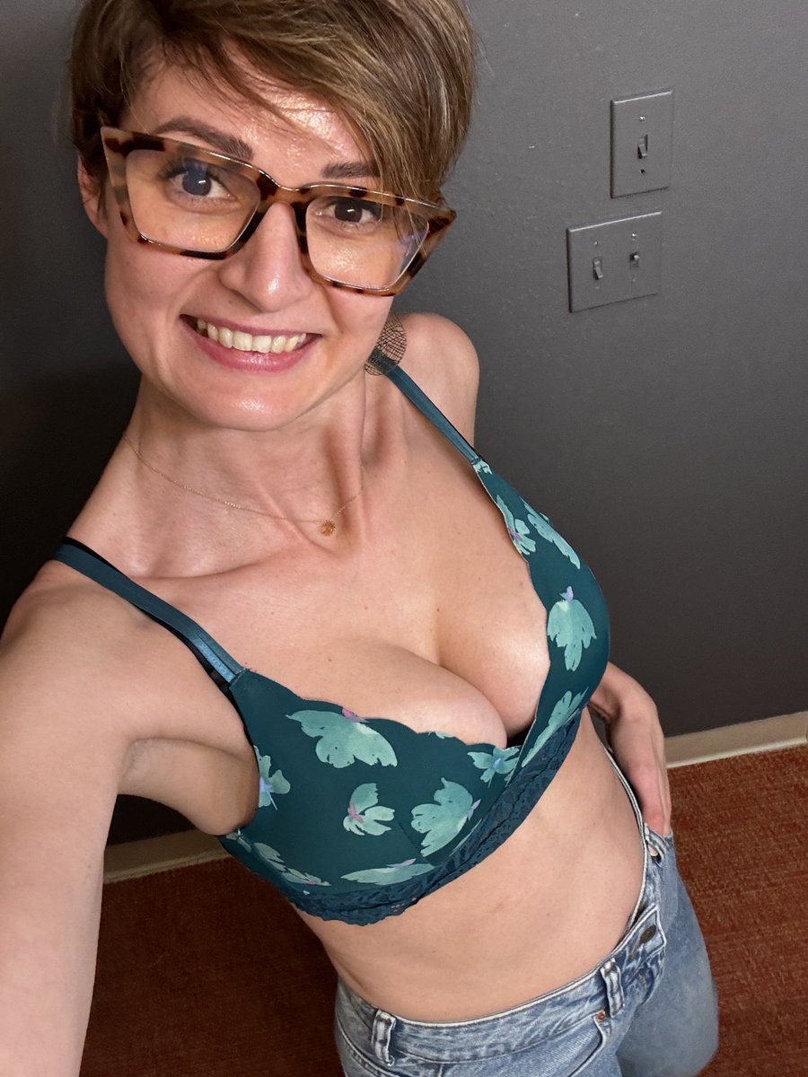 Masha Nova tweet media