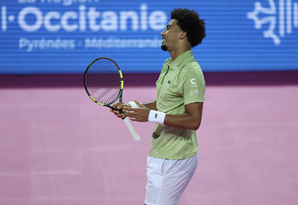 filsupdates's tweet image. 🎙️: “Almost immediately, when i started, i felt like i was a little slow, a little at the pick-up. But as i went on, i got to the level of the ball speed, i adapted. The movements were quite clean overall, i served quite well and managed to transcribe the training in the match”