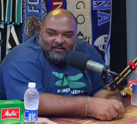 oprofessorp's tweet image. Coitado do Betão. 

Ele tava todo animado pra entrevista com o Evaristo e o velho esculachando ele no podcast inteiro pqp