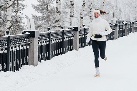 active's tweet image. Stay warm and safe while running this winter with essential gear! From thermal layers to reflective accessories, make sure you're prepared for the cold. #WinterRunning #StayWarm
buff.ly/xz4kNZQ