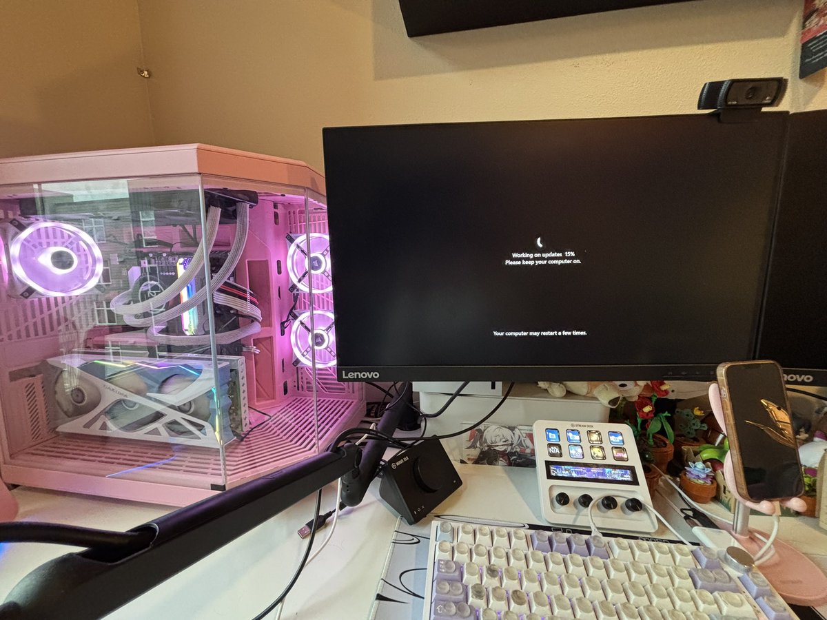 Hart 🦊👾 tweet media