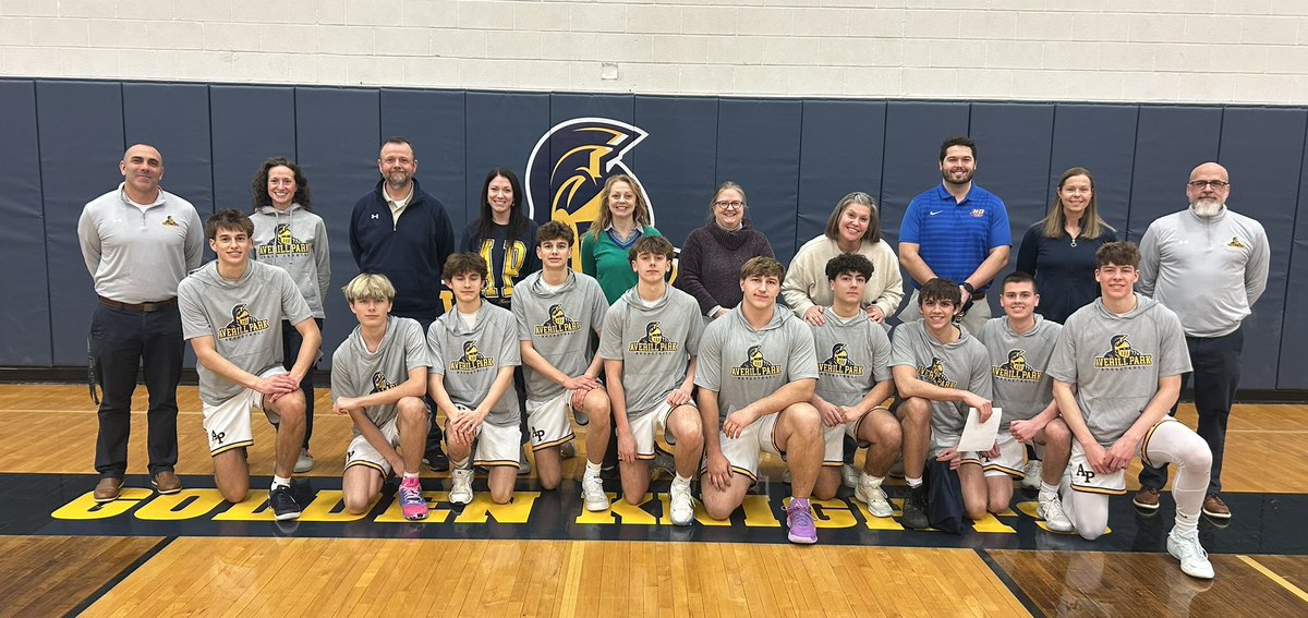 AP_Athletics's tweet photo. The boys varsity basketball team held their annual Teacher Appreciation Game this evening. 
#WinnersInThe3Cs
#AP_EveryStudentEveryDay https://t.co/Xl9Vr1AgmN