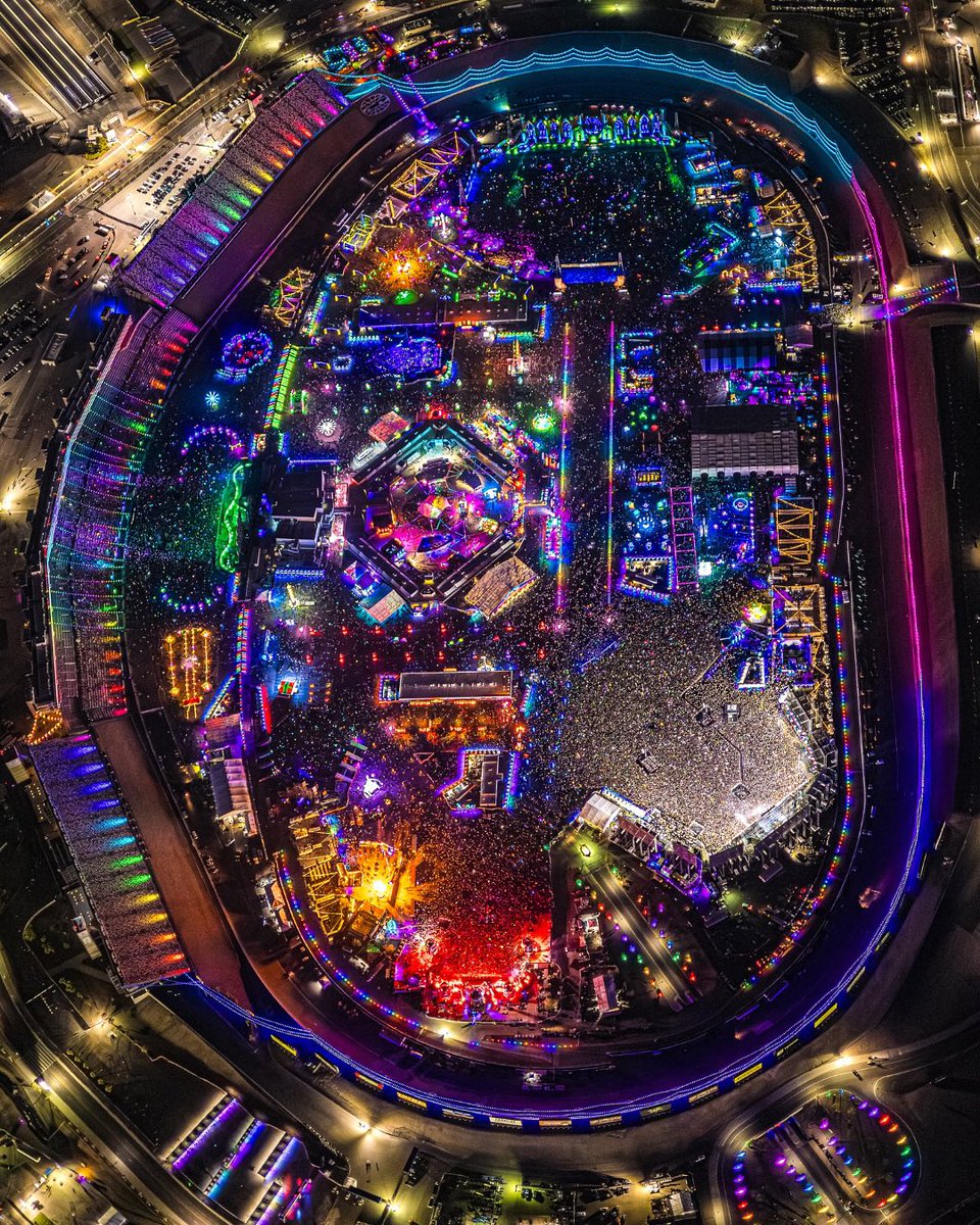 100 days until EDC Las Vegas 🦉

(📸 via <a href="/EDC_LasVegas/">EDC Las Vegas</a>)