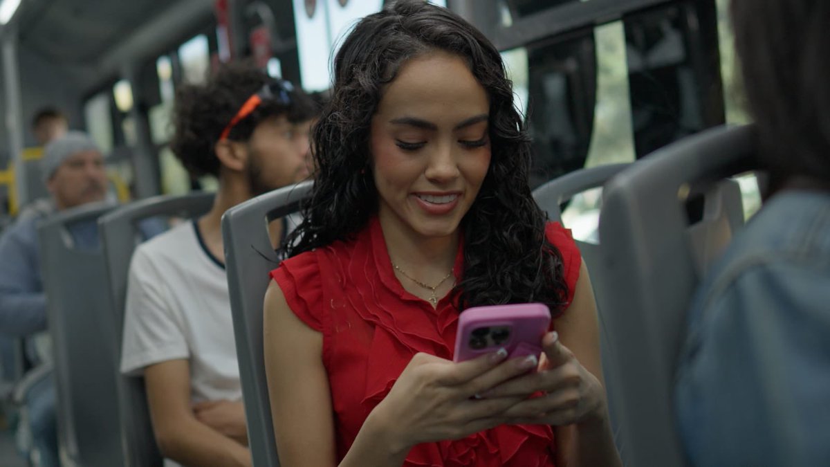 Movilidad eficiente es menos estrés, más descanso y más tiempo con tu familia.

Por eso Regio Ruta es gratuita: para que a las familias regias les rinda el día… y también el bolsillo.

Y recuerden, incluyen clima e internet gratis. 

#AquíSeResuelve