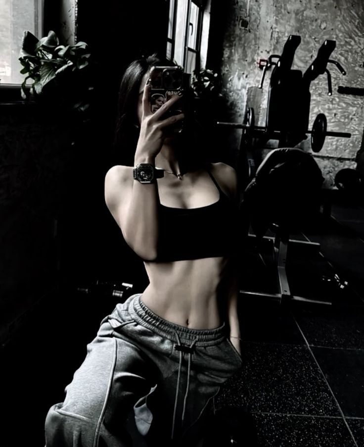 𝔜𝔬𝔲 𝔨𝔫𝔬𝔴 𝔰𝔥𝔢'𝔰 𝔴𝔞𝔱𝔠𝔥𝔦𝔫𝔤

𝔓𝔲𝔱 𝔬𝔫 𝔞 𝔰𝔥𝔬𝔴~