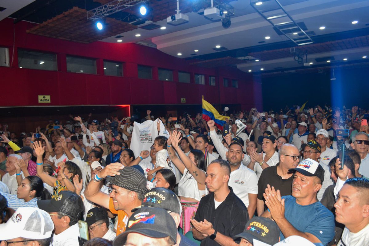 Hoy en Neiva se sintió el fervor por el Tigre <a href="/ABDELAESPRIELLA/">Abelardo De La Espriella</a>. La recuperación de la seguridad, el orden y la autoridad; el crecimiento económico de sectores vitales para la economía; y el fortalecimiento del sector agropecuario son temas fundamentales para nuestra región, que