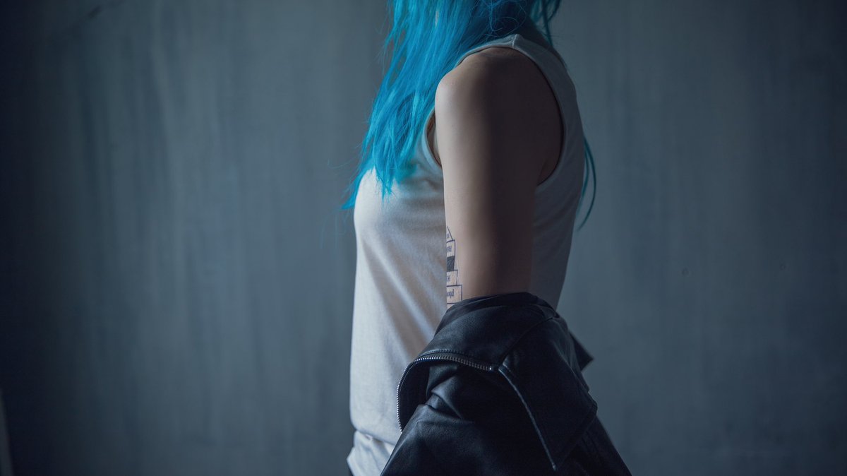 【cosplay】
去年の5月の無配に撮ってもらった「リオンに変装した南雲」なんだけど、それ言っただけで雰囲気バッチリに撮ってもらって最高だった。私は脱力して立ってるだけなので撮影者に大感謝
p:<a href="/3_47ra/">ﾅｲ🫧5/5東3む10a🚬5/6西2ヒ25b</a>