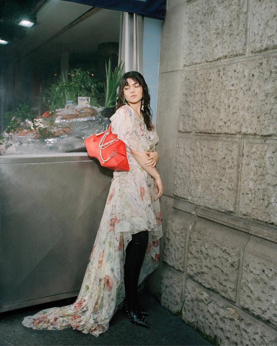 Abigail Morris for the Alexander McQueen Spring Summer 26 Pre-collection 🕊️