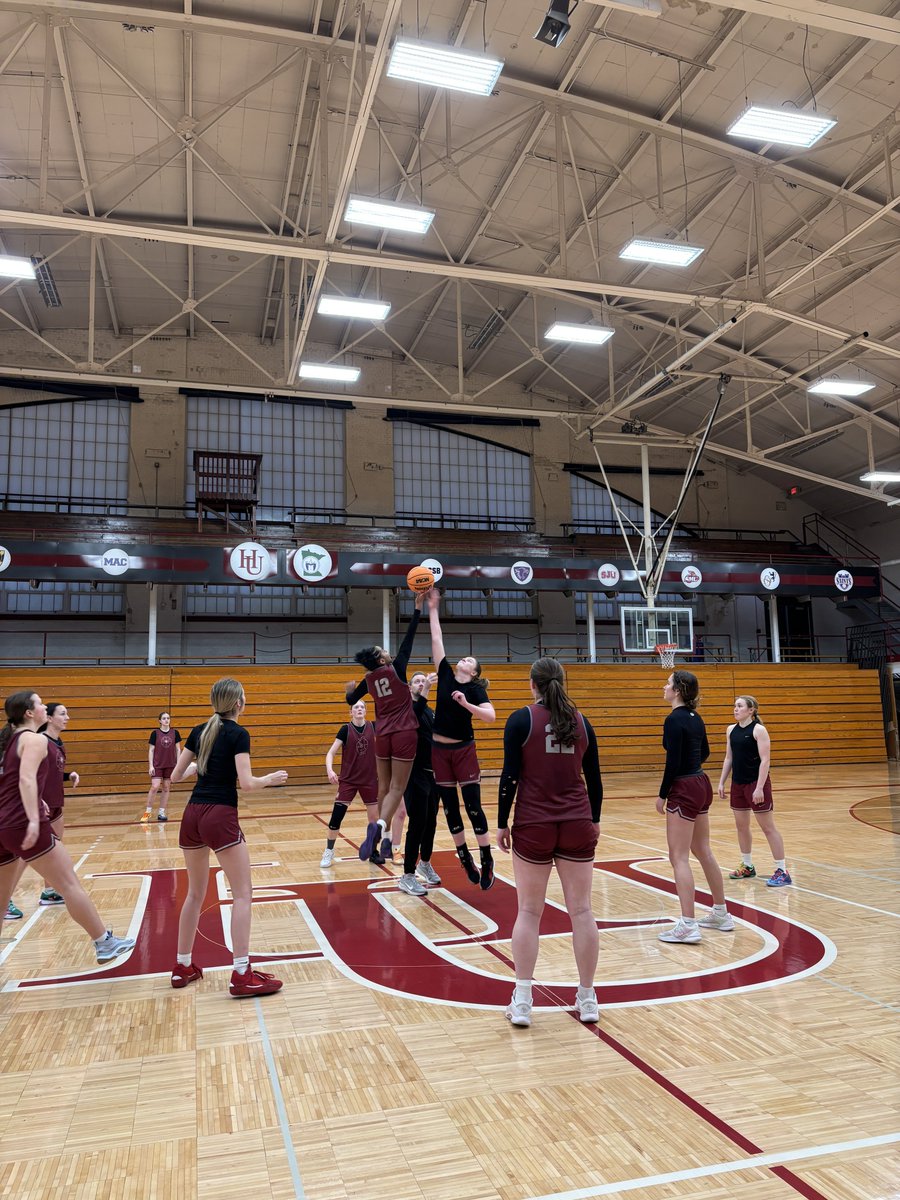 Hamline WBB tweet media