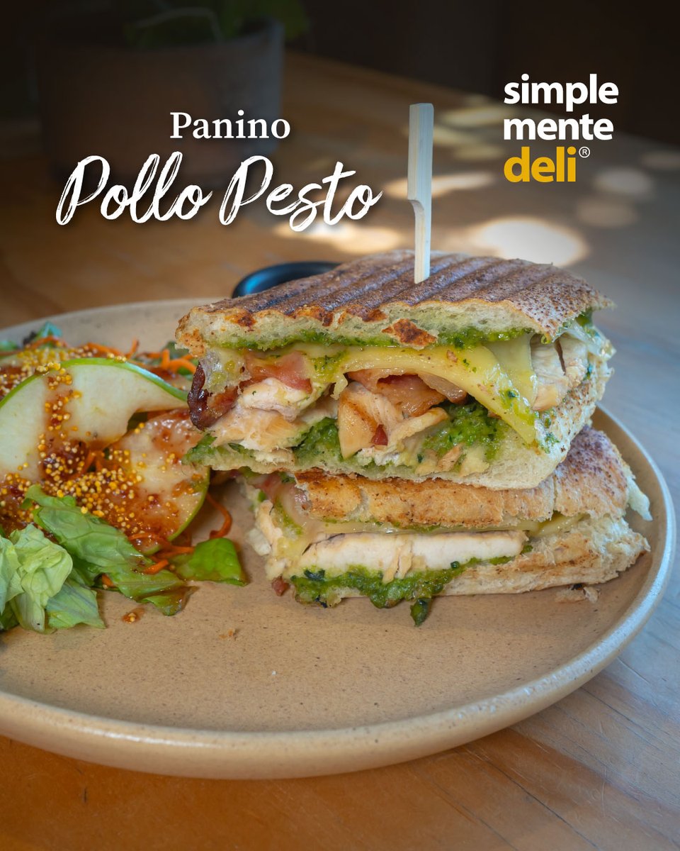 simplementedeli's tweet photo. Cuando la hambre llama, este panino responde con todo su sabor.😎 ¡Atrévete a probarlo!

#Simplementedeli #SaborQueInspira #PaninoTime #FoodLover #Panino #PaninoPolloPesto https://t.co/FD0Nm7kic2