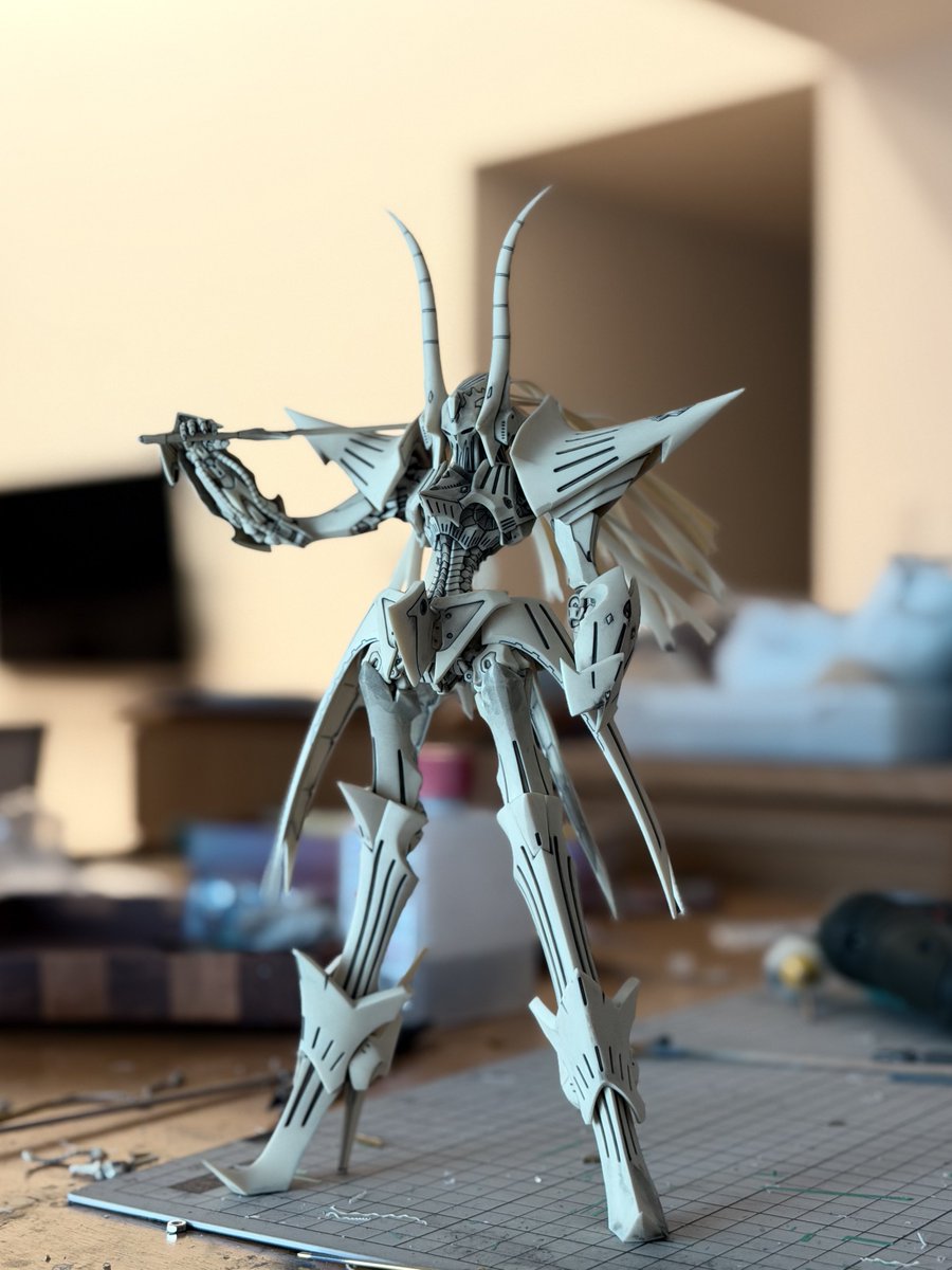 🕺🏻

小物以外のパーツまでそーちゃく

足は閉じ気味に調整しますが、
こういう立ち姿も堂々としていて中々かっこよい

#HSGK赤ファン