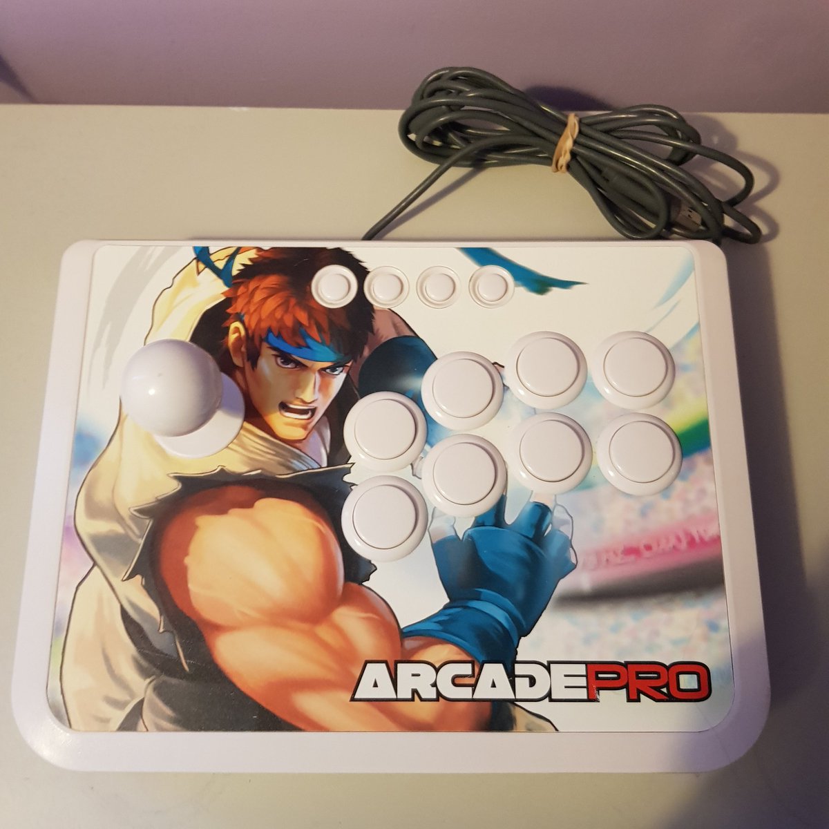 DILLIGAF_Otaku's tweet image. Nice little pick up today from my local @Cex, Datel Arcade Pro Universal Fightstick.

Opened it up straight away &amp;amp; ewww... PCB contact pad buttons! 🤮 Probably going to turn this into a project stick &amp;amp; mod it.

Feels pretty good in practice on #FightingEXLayer. Not bad for £18.