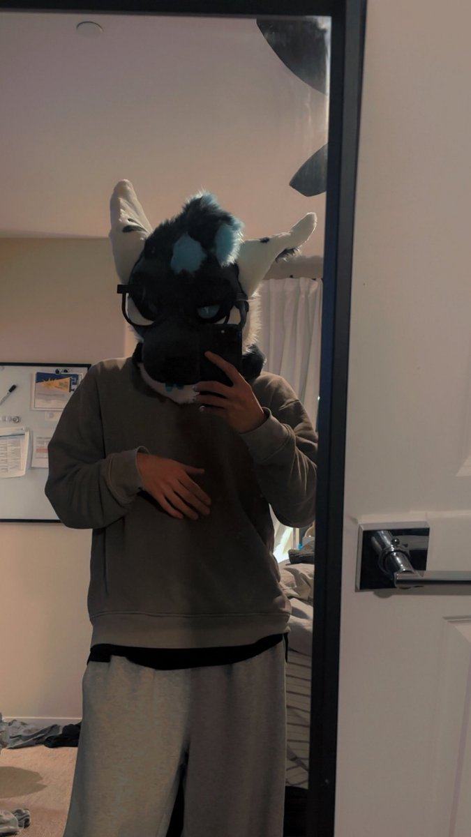 Crowydefish tweet media