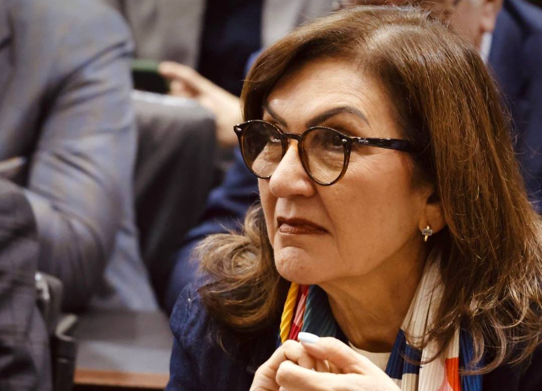 Aprobamos por unanimidad la 1ra Discusión del Proyecto de Ley de la Cruz Roja Venezolana y el Proyecto de Acuerdo a 231 años del natalicio de Antonio José de Sucre. Autorizamos el nombramiento de la ciudadana María Uzzo, como Embajadora ante la República Italiana.