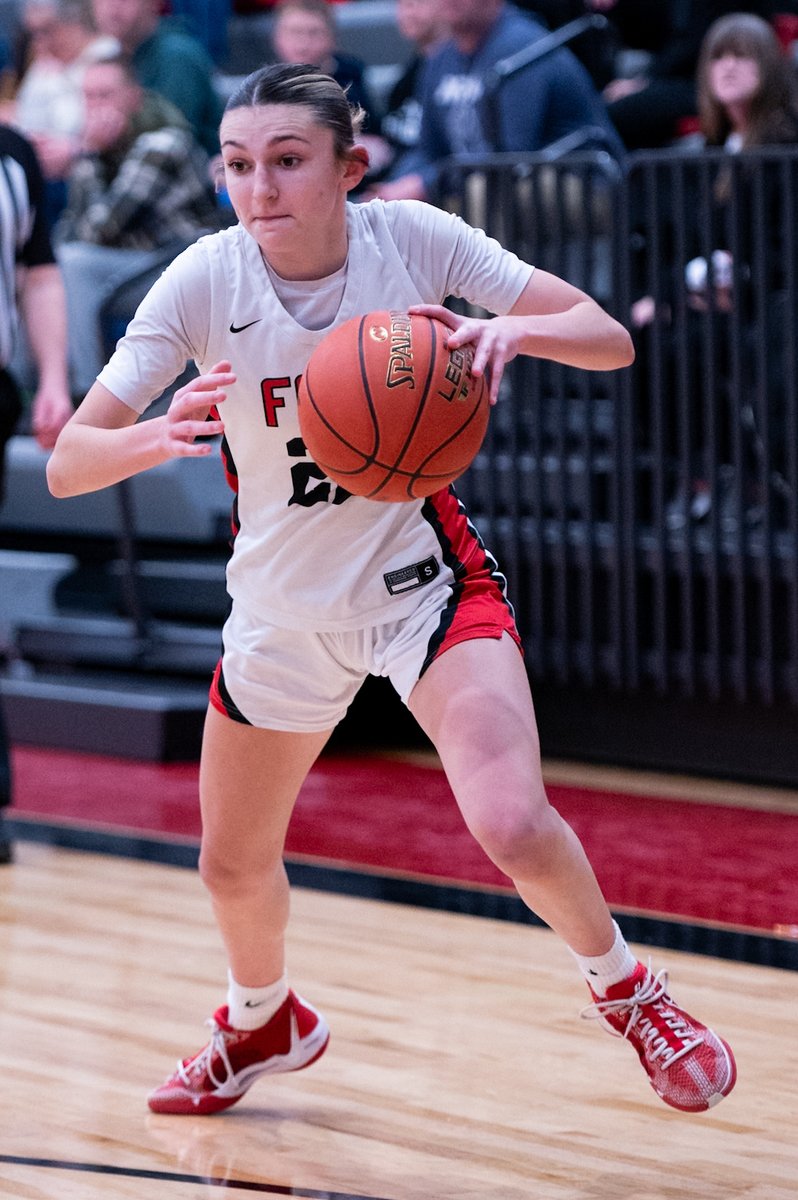 EJCExam_Sports's tweet photo. Congrats to Week 20 Examiner/C-T Athletes of the Week: @FO_wbb's @kenna_simons07 &amp; Kearney wrestling's Cohen Dray! Eligible for Athlete of Year vote @Dudley3385 
Week 20 Examiner/Courier-Tribune Athletes of the Week: McKenna Simons and Cohen Dray https://t.co/NhG7sha6ET https://t.co/xM8hl85KBd