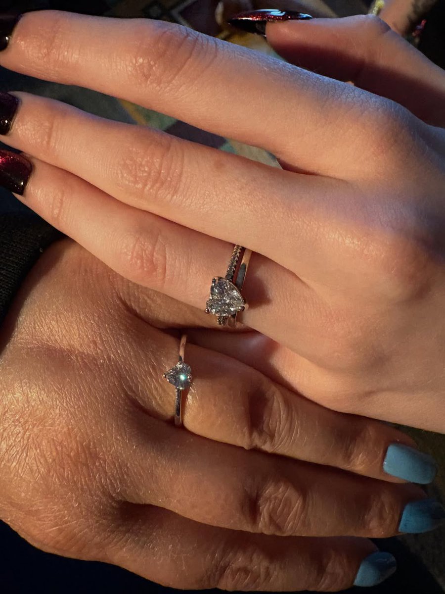 U really do make me so happy i hope u know that. 

I dont wanna share life with someone else other than you, so lets go till forever and even further. Till eternity❤️ i cant wait to be with you every single day

I love you so so much my little angel❤️ happy monthsarry