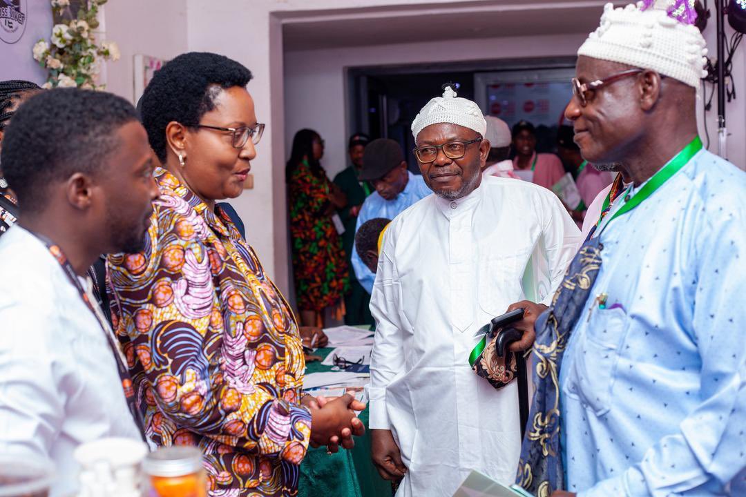 muriel_mafico's tweet photo. On the margins of the inaugural National Council on Humanitarian Affairs and Poverty Reduction, I had the pleasure of meeting representatives of His Eminence, the Obong of #Calabar. 

Traditional leaders are valued partners for @UNFPANigeria advocating for the rights of women & girls.