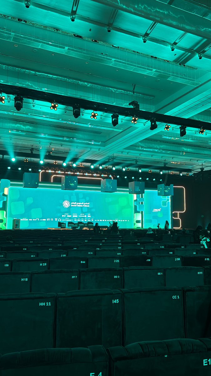 kk22zh's tweet photo. تشرفت اليوم بحضور #المنتدى_السعودي_للإعلام في الرياض ظاهرة إعلامية ضخمة جمعت نخبة من الخبراء وصناع القرار لمناقشة مستقبل القطاع. فخور بهذا الحراك الإعلامي الذي يعكس تطور المملكة ورؤيتها الطموحة🙏🏻❤️ https://t.co/ipGrJFFbDi
