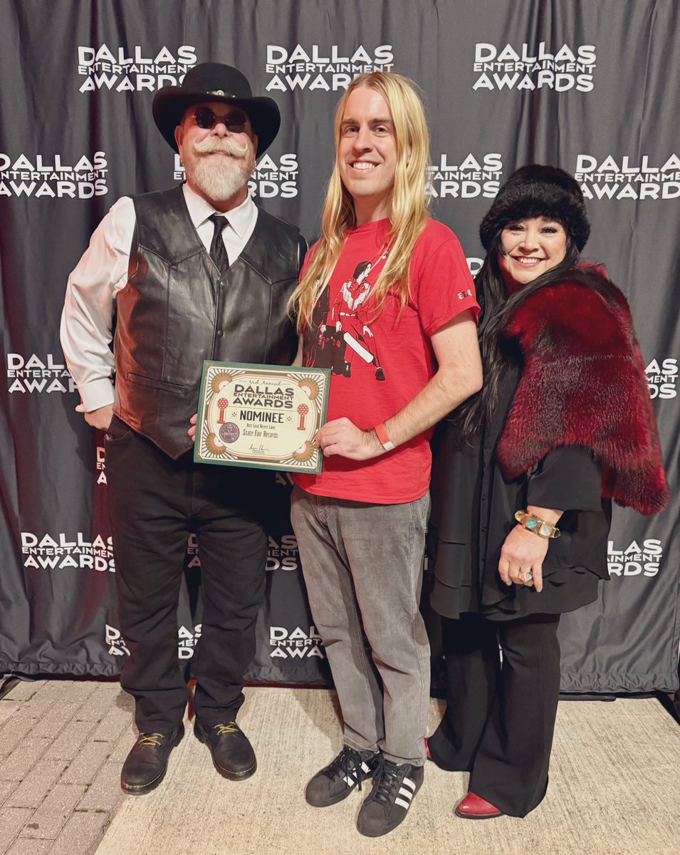 Ian Saint tweet media