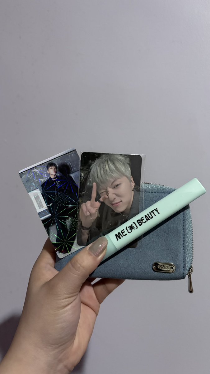 Akhirnya jajananku yang sempat terlewat ini sampe jugaa.. makasih banyak ya kak <a href="/OliviahCindy/">HighCircle - 하이써클⁴</a> 💙💙💙💙