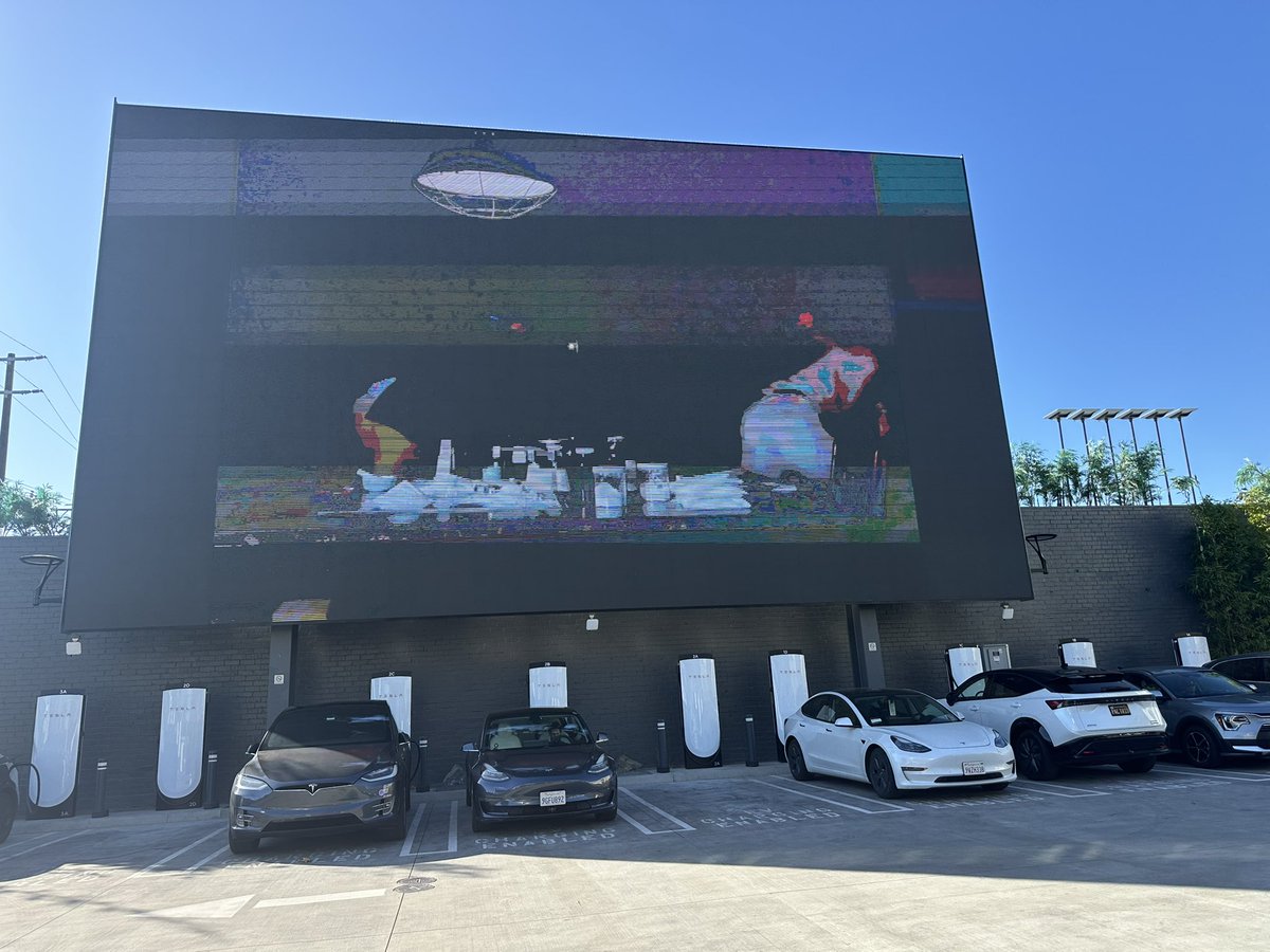 Simrin Phull tweet media