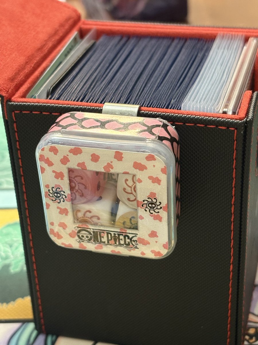 sammix_jpeg's tweet image. new dice boxes added!!
i’m really happy with how the idea of a clip worked out! makes moving from game to game easier to juggle of your stuff! 

non clip boxes are an option too ofc dw💖

sammystarartworks.etsy.com/listing/445207…