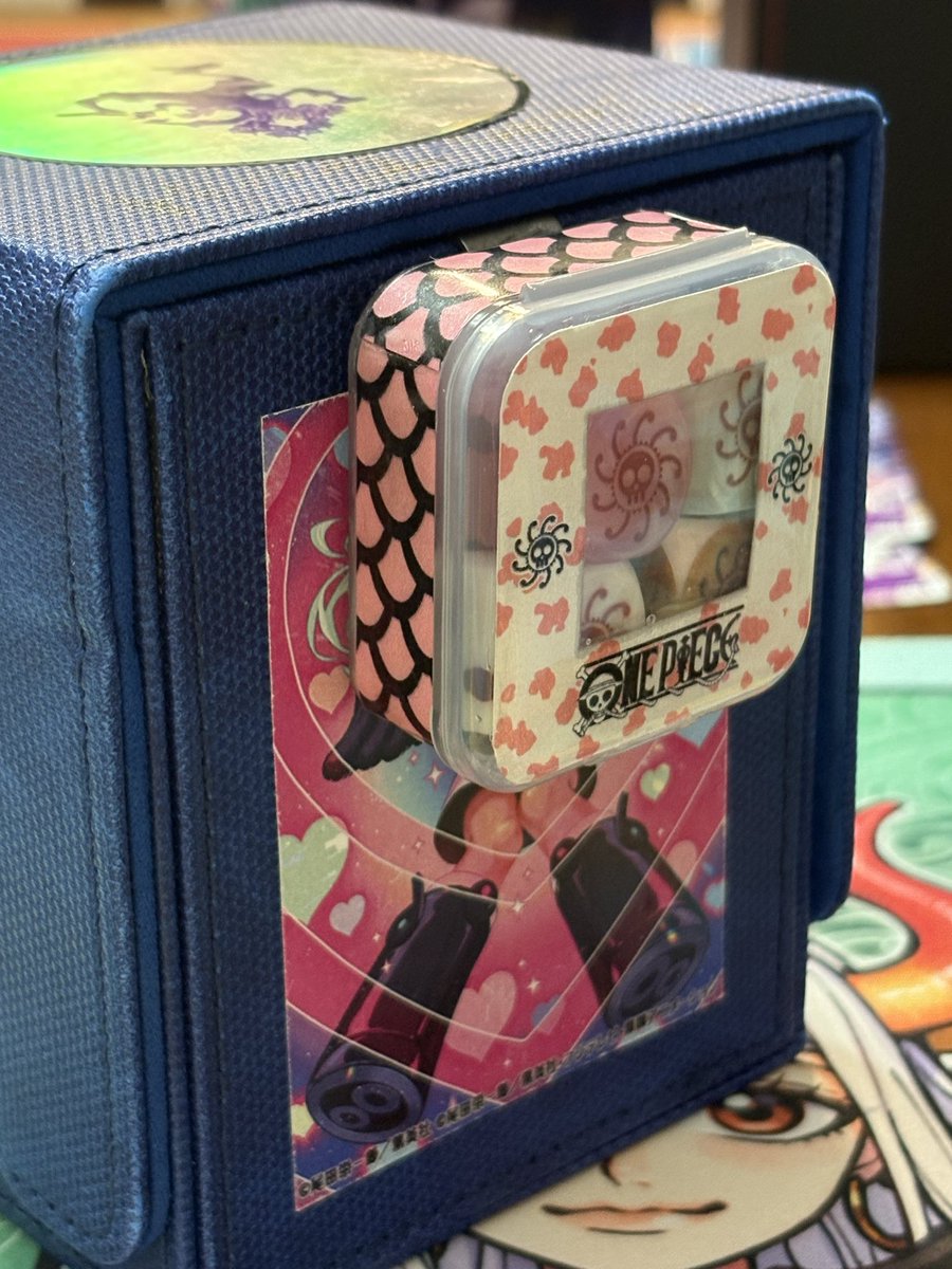 sammix_jpeg's tweet image. new dice boxes added!!
i’m really happy with how the idea of a clip worked out! makes moving from game to game easier to juggle of your stuff! 

non clip boxes are an option too ofc dw💖

sammystarartworks.etsy.com/listing/445207…