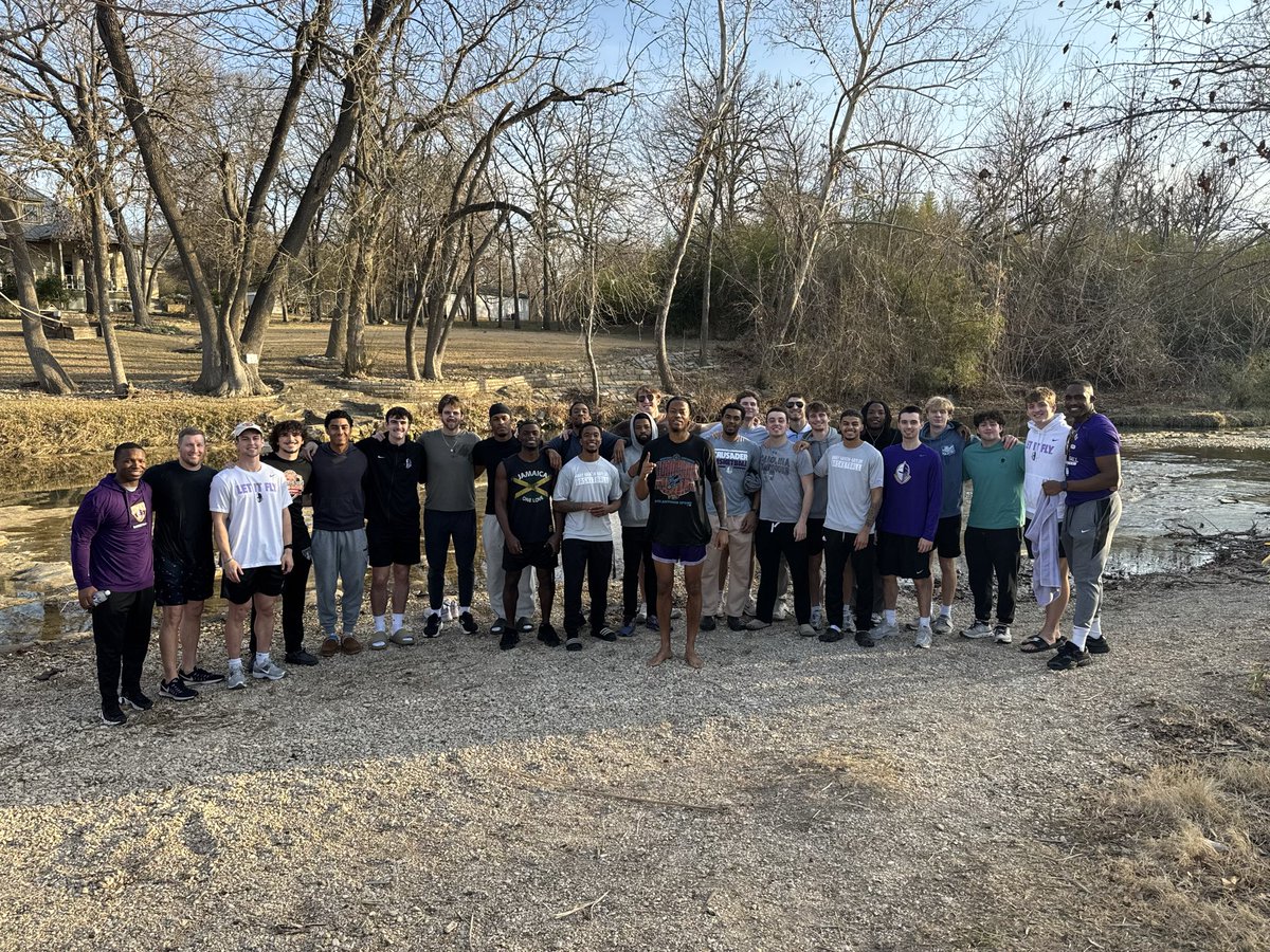 UMHB Basketball🏀 tweet media